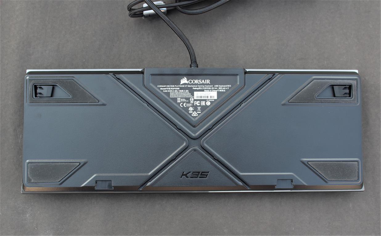 CORSAIR K95 RGB Platinum XT Review - Closer Look