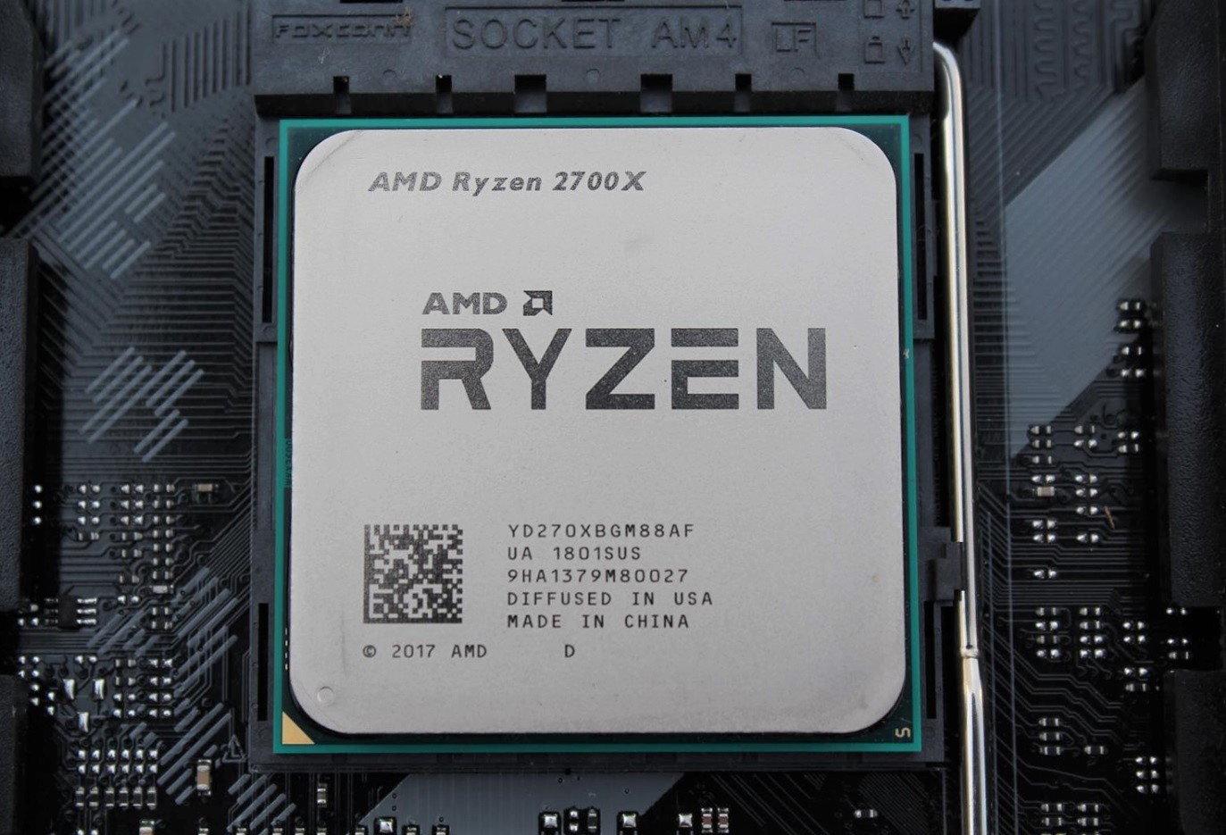 【動作確認済・美品】AMD Ryzen 7 2700X （Cooler未使用）